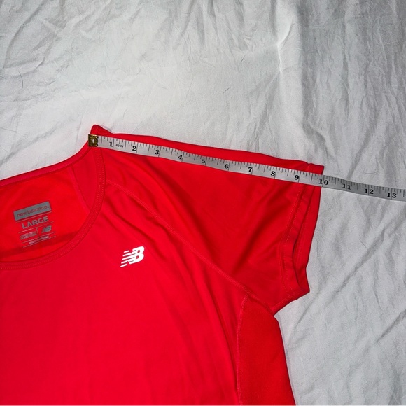 New Balance | Scoop Crew Neck Short Sleeve Workout Gym Athletic Top T Shirt - Picture 9 of 12